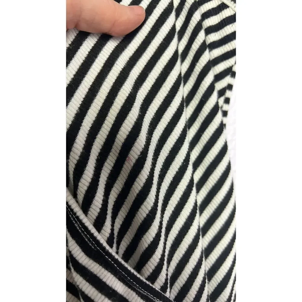 Black and White Summer Romper Juniors Size Large
